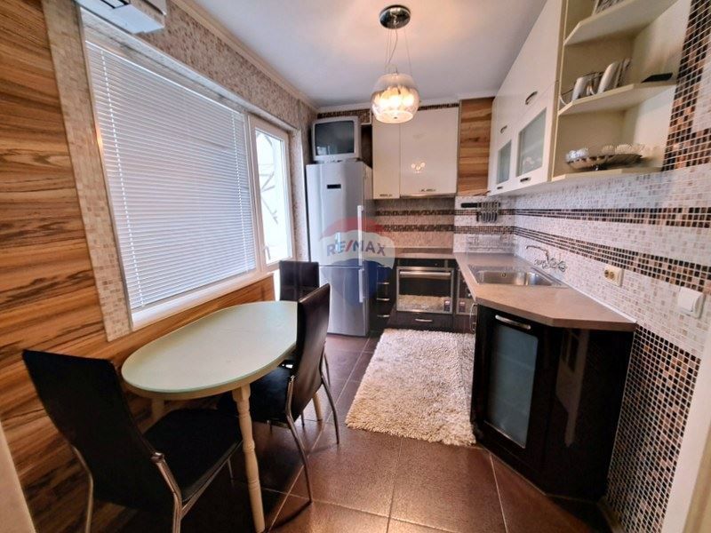 Продава се Тристаен апартамент в Варна, Аспарухово - 62 кв.м за 1069 €/кв.м - Снимка #9