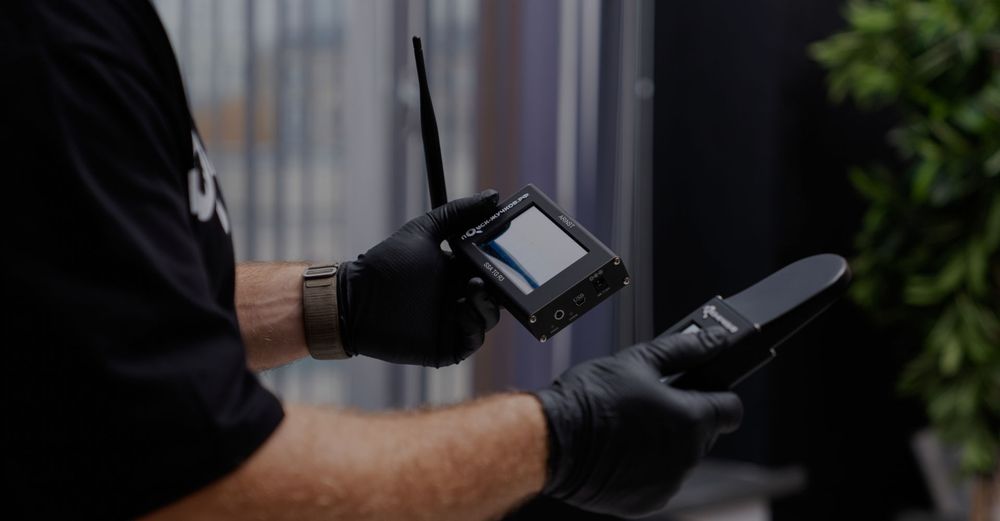 Поиск жучков, прослушки в помещении,gps трекеров в авто.