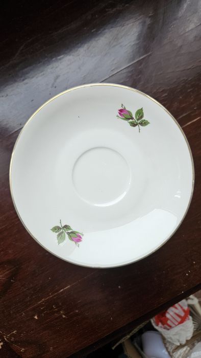 Десртни порцеланови чинии