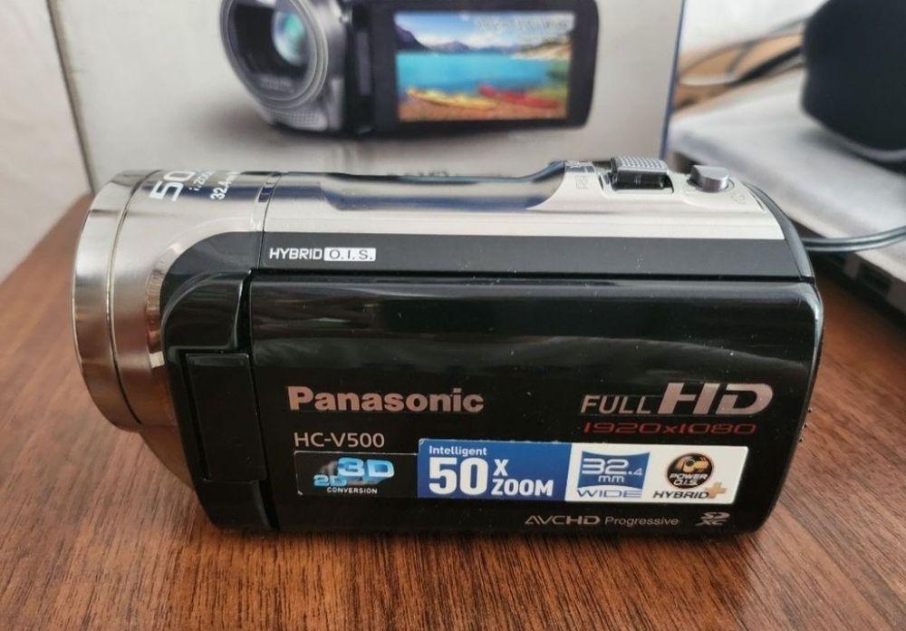 Продаётся видеокамера