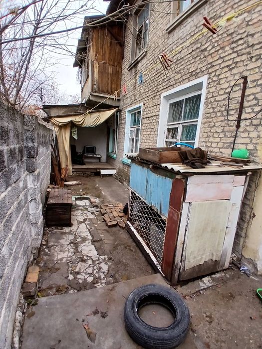 Парк Фуркат Мирабадский  2 ком 44м2 кирпичь Балкон можно под офис