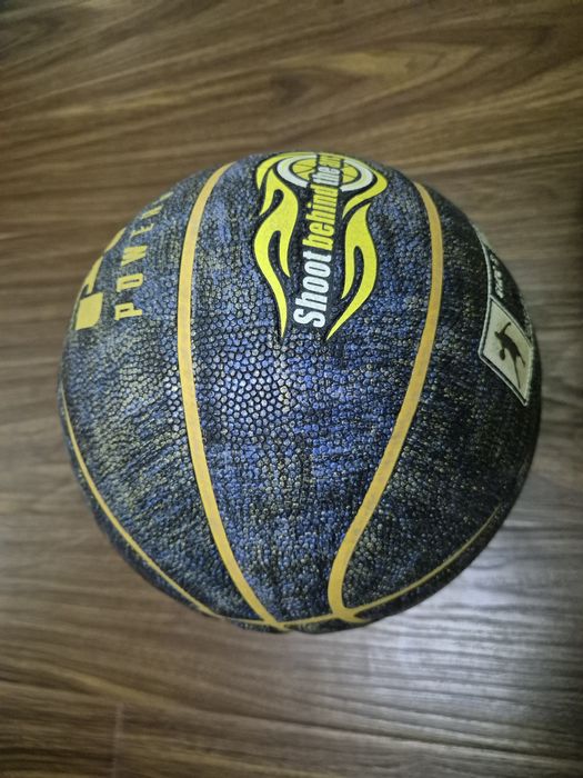 Баскетбольный мяч