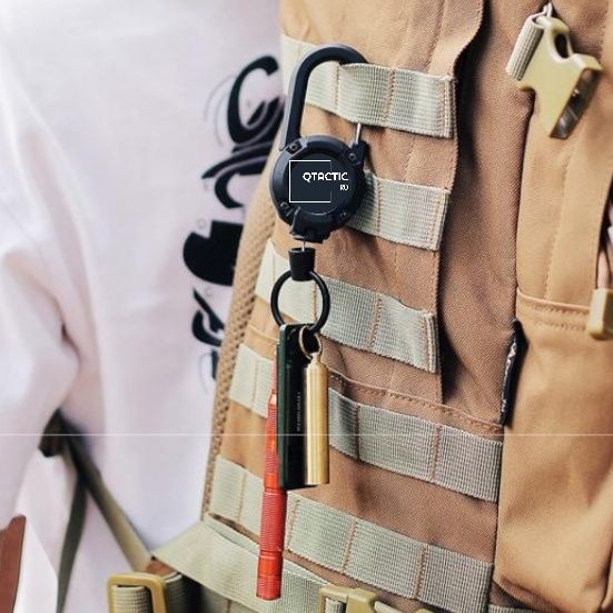 Carabiniera /suport chei retractabil cu carabina