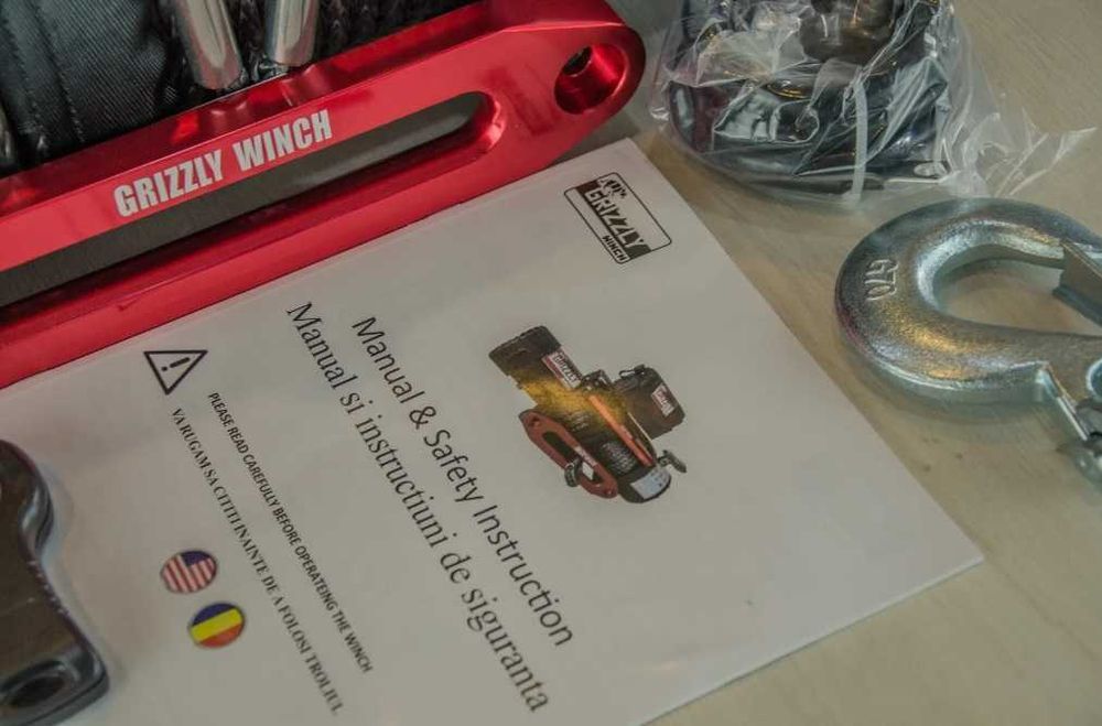 TROLIU GRIZZLY WINCH 13000 LBS (5897kg) raport 180:1 cu cablu sintetic