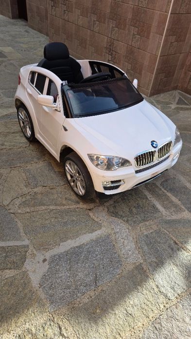 Акумулаторен джип BMW X6 JJ258 Moni, бял
