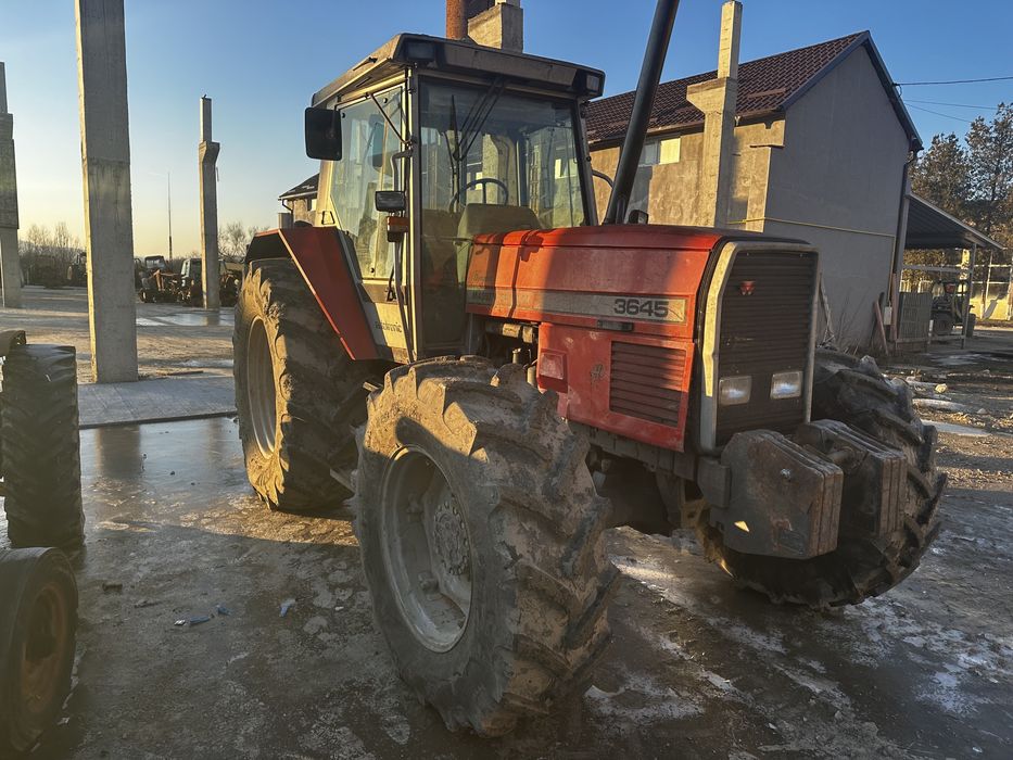 Vand/Dezmembrez Massey Ferguson 3645