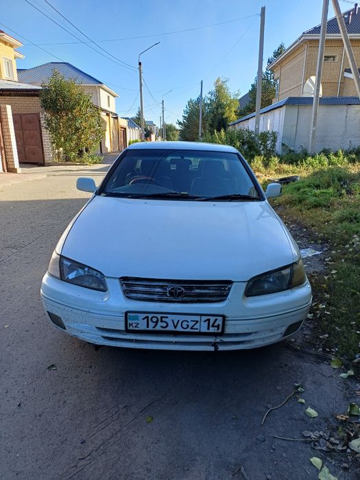 Toyota Camry Gracia