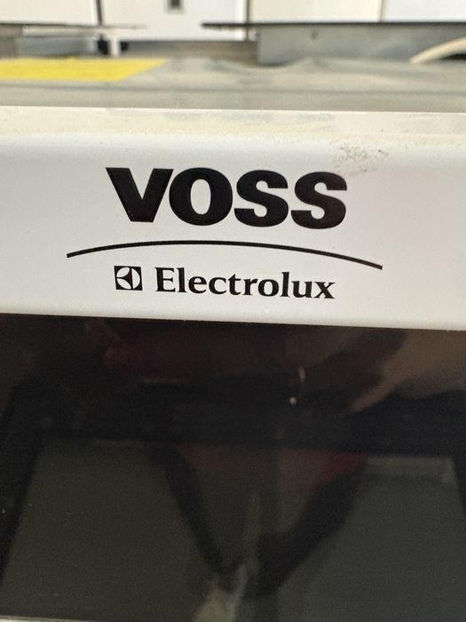 Бяла фурна за вграждане Voss IEL7101-HV