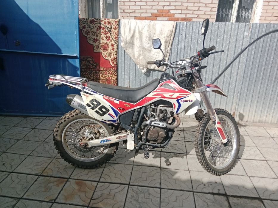 Продам мотоцикл 250 см3.