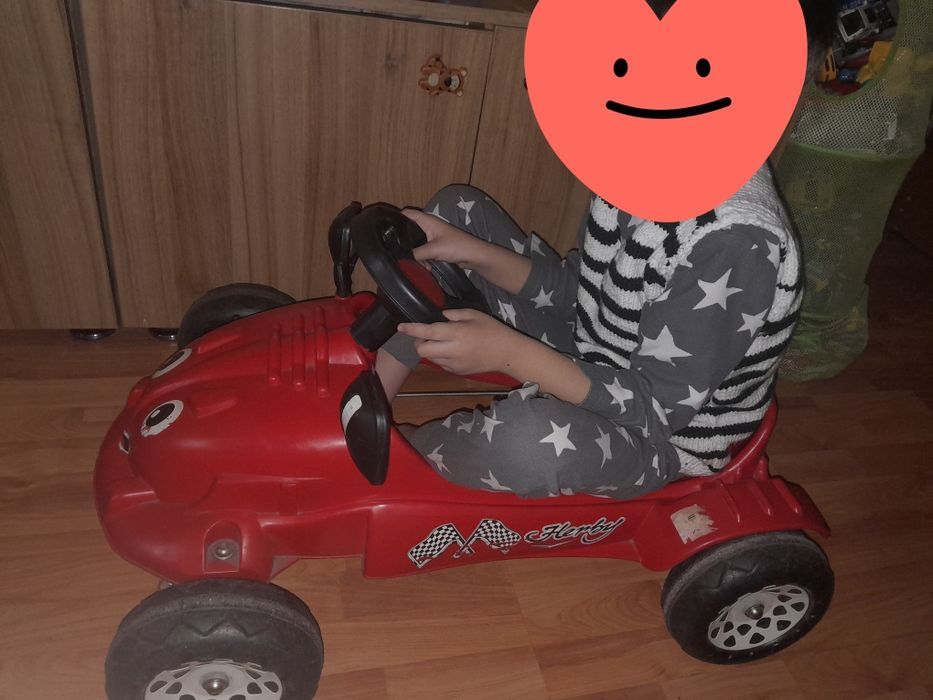 Masina cu pedale cu Defect