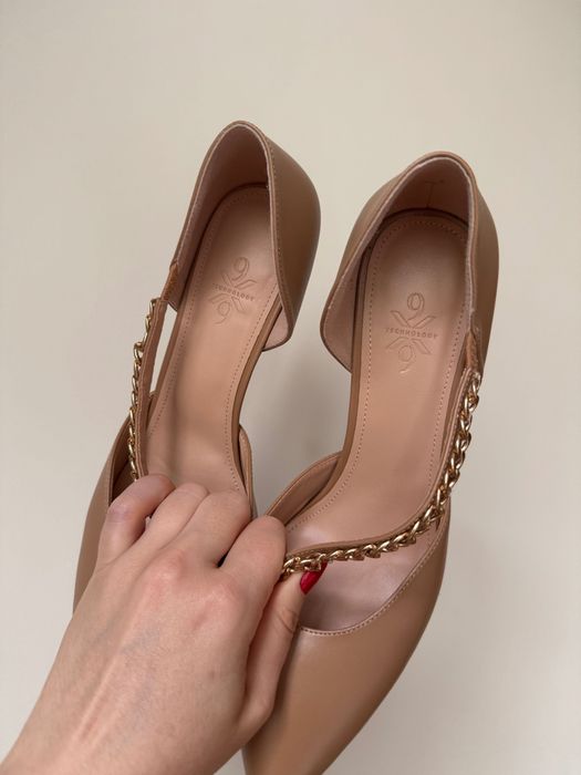 Нови токчета с верижка — размер 38, носени веднъж