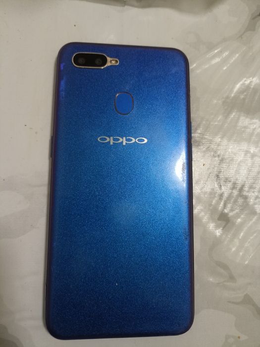 Продам сотовый телефон Орро