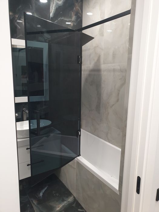 Душевые кабины, зеркала