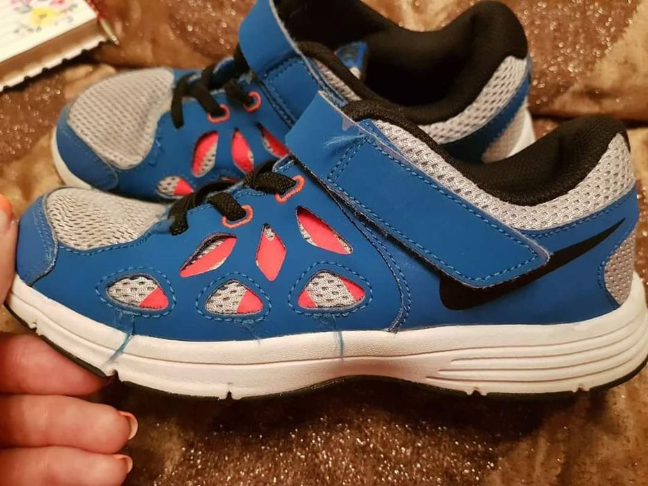 Кроссовки 33 рр Nike оригинал состояние отличное