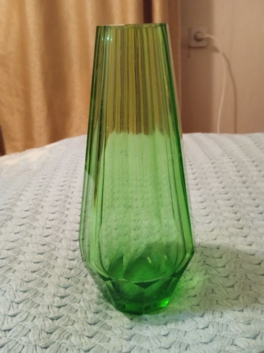 Продам вазу Неман
