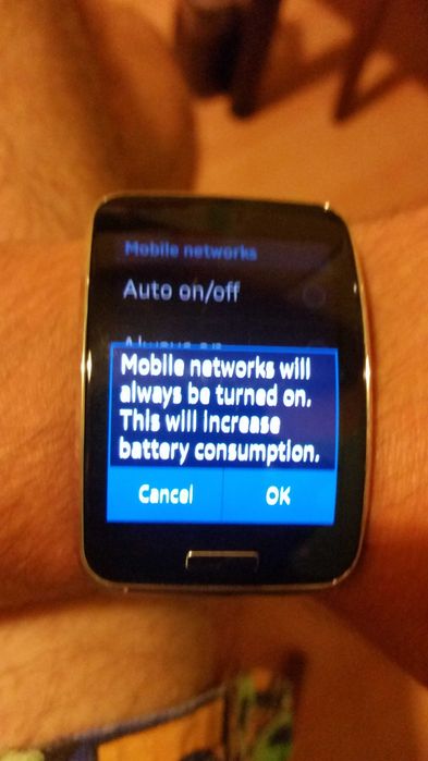 Smart watch AMOLED curved Samsung Gear S/ SM-R750 - SIM card slot