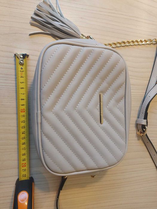 Нова дамска чанта EXCLUSIVO през рамо Бежово злато абитуриентски бал