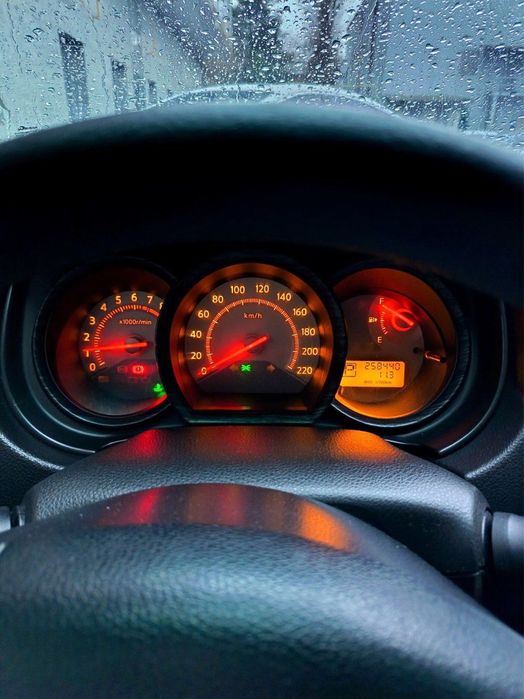 Nissan tiida 2008 yil