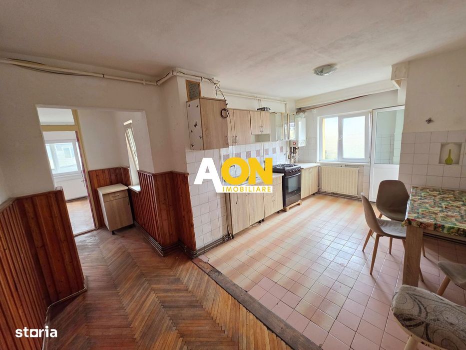 Apartament 2 camere, etaj 1, decomandat, 57 mp utili, 2 balcoane, boxa