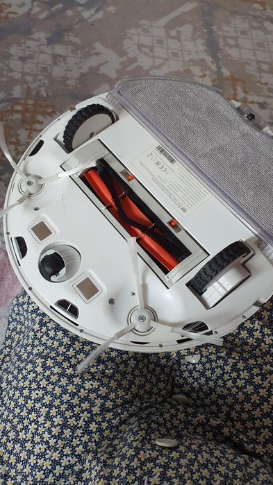 Робот пылесос Xiaomi Mi Robot Vacuum-Mop Essential (MJSTG1)