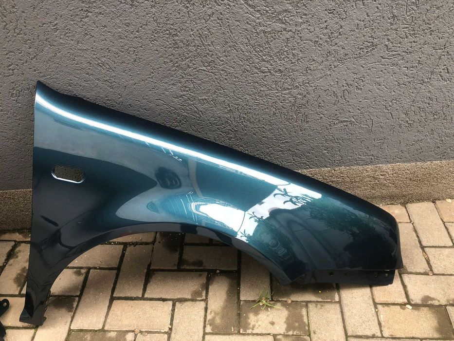 Aripa Fata Dreapta VW Golf 4/IV 1998-2004 Vopsita Verde