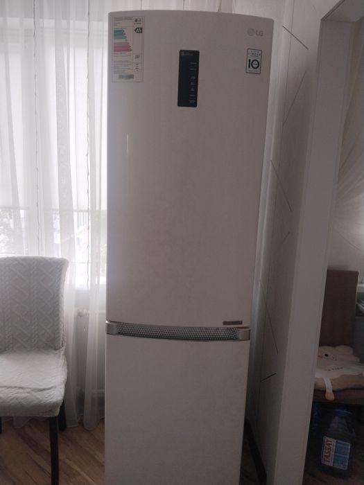 Продам холодильник LG б/у.