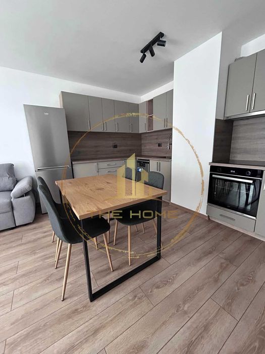 Дава се под наем Тристаен апартамент в Варна, Трошево - 100 кв.м за 650 € - Снимка #1