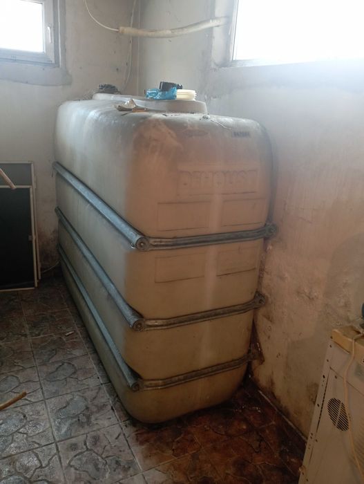 Пластмасови резервоари