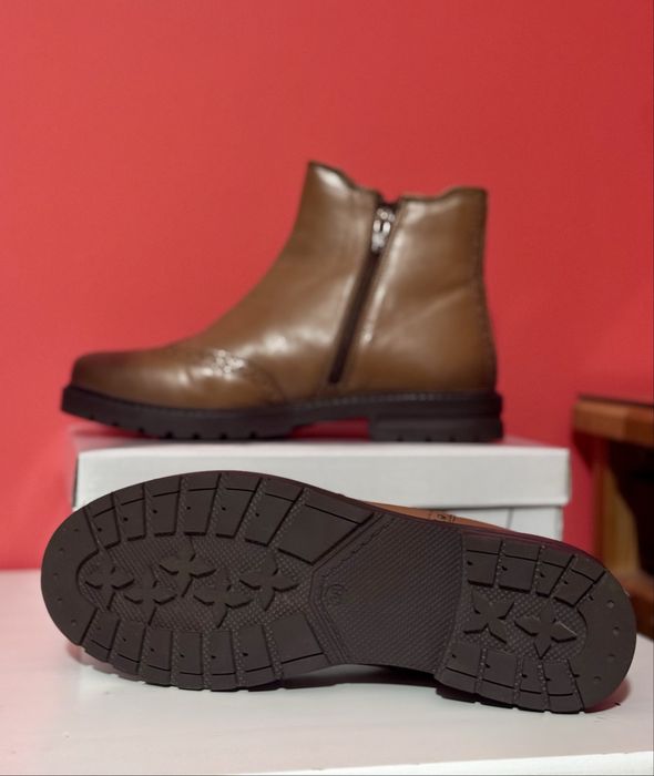 Боти от естествена кожа