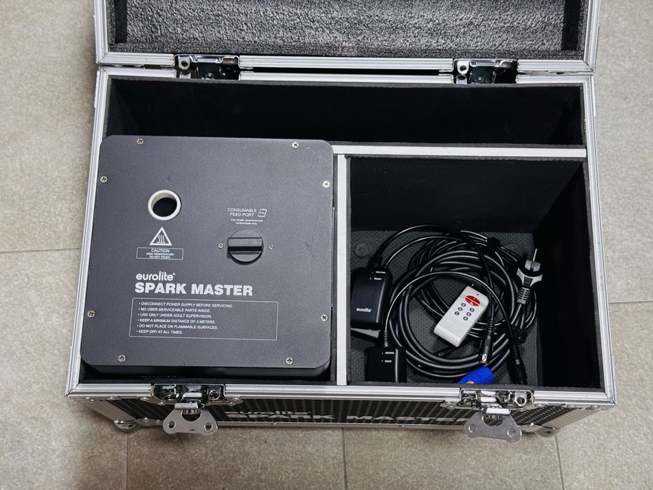 Mașină artificii/efect de scântei Eurolite Spark Master-kit complet !