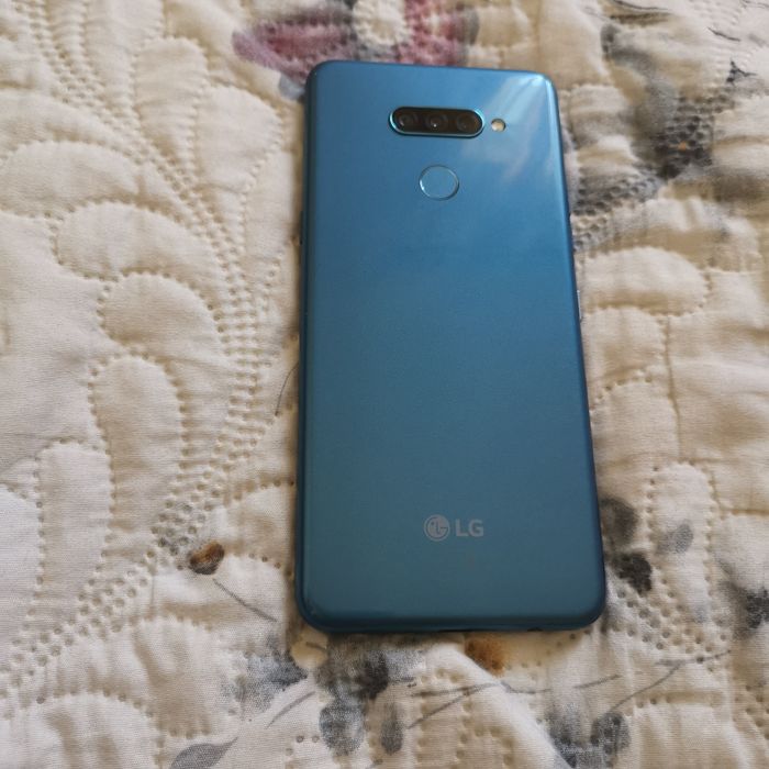 LG K50s смартфон