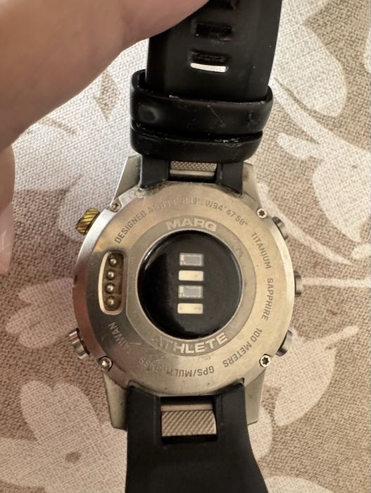 Мультиспортивные часы Garmin MARQ Athlete