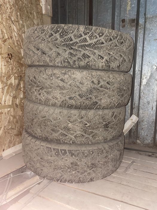 Покрышка зима 235/75/15