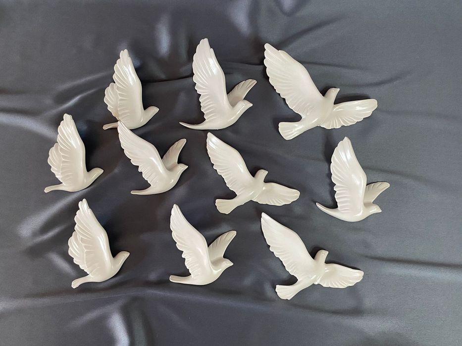 Панно на стену. Голуби