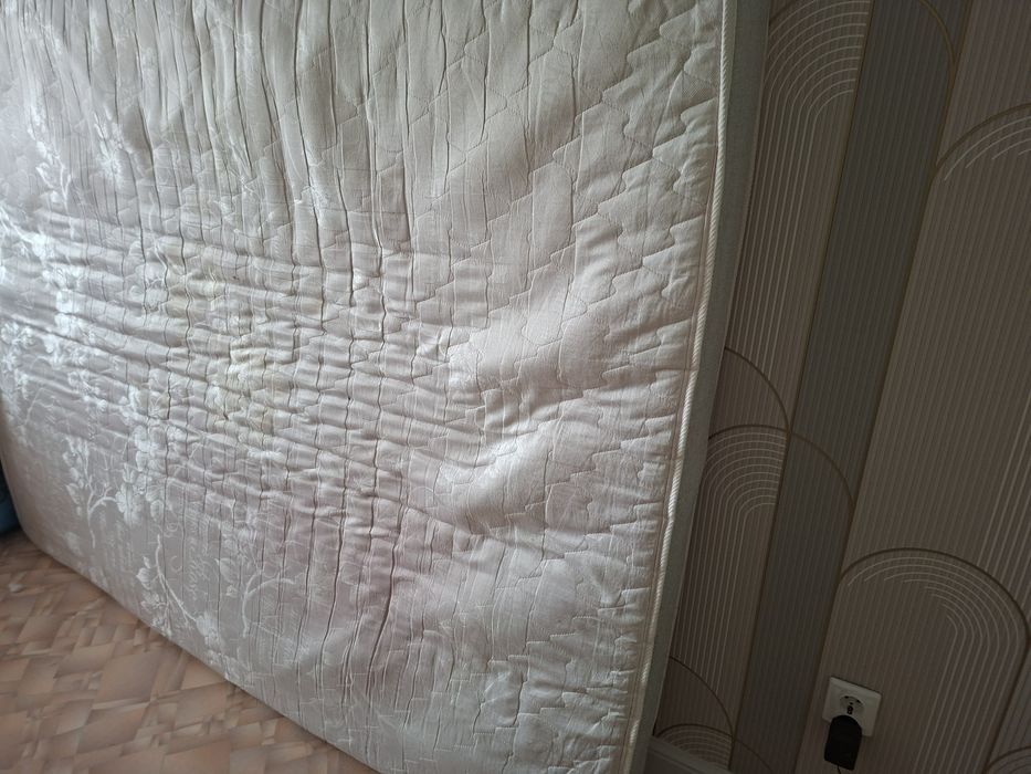 Отдам матрас б/у