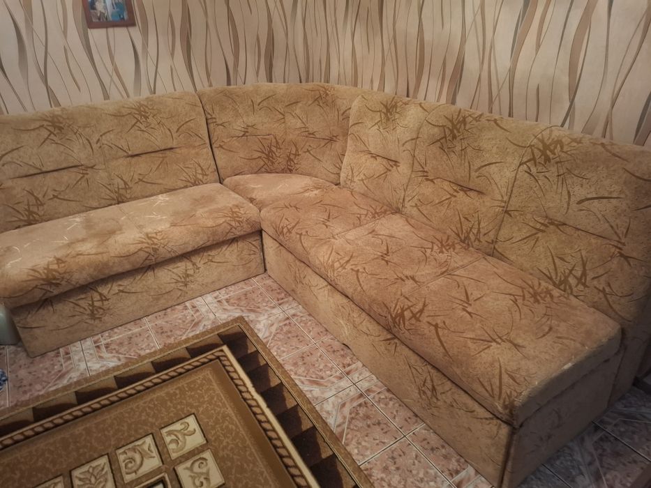 Растегателен ъглов диван