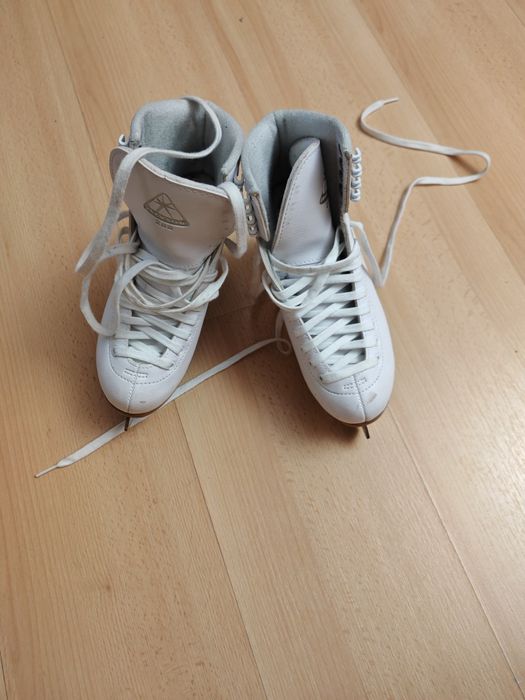 Vând Patine Jackson 200 marime 36