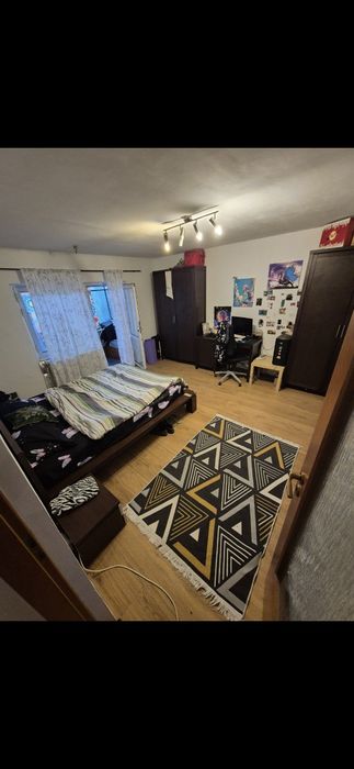 Inchiriez apartament 4 camere
