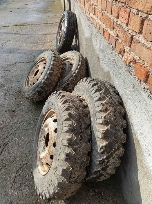 Гуми- Lada Niva-5 бр