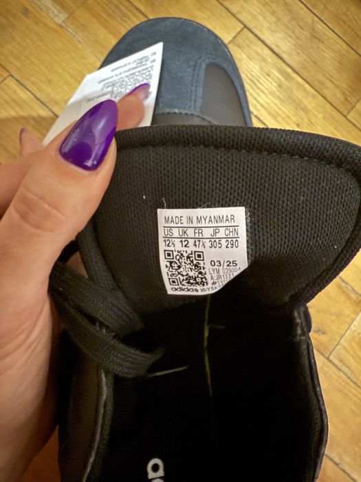 Обувки адидас, 47 номер