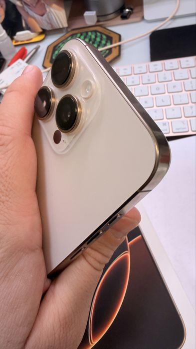 Apple iPhone 16 Pro Max 256GB - Desert Titanium