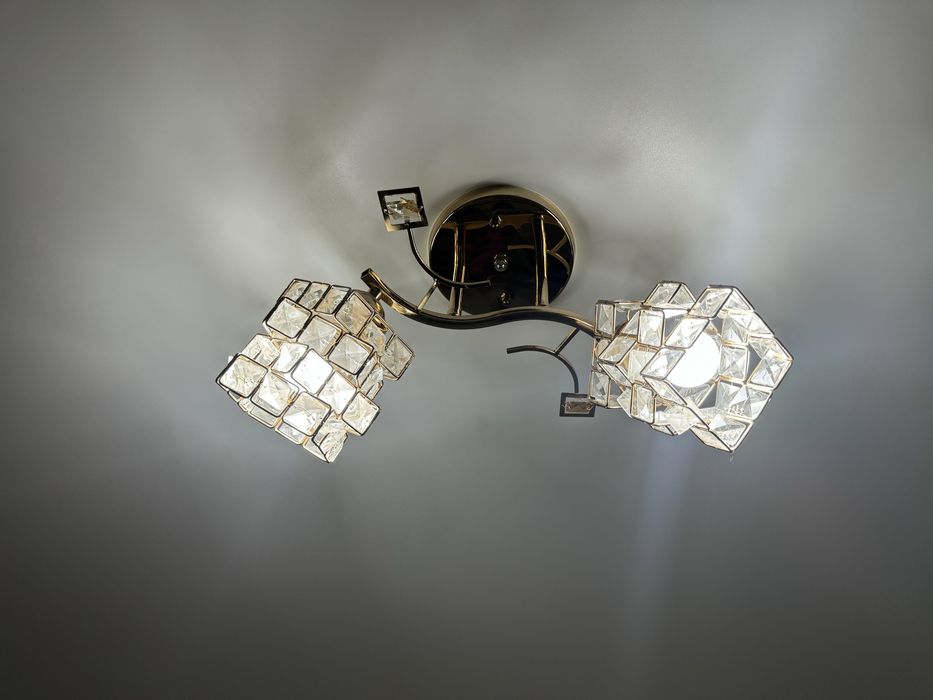 Срочно люстра сатылады