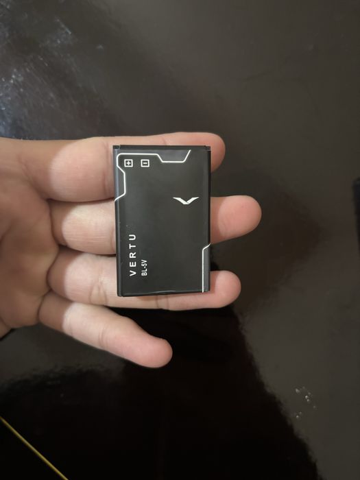 Кнопочный телефон Vertu  limited edition Ferrari