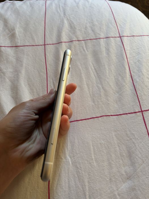 Iphone 11 64 GB-Alb- Stare impecabila