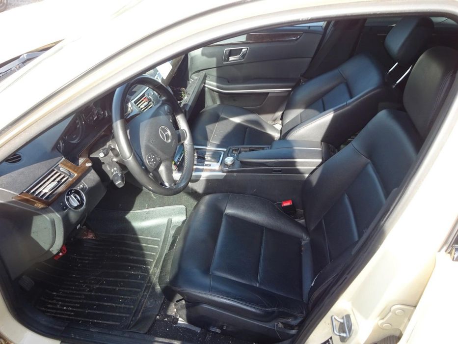 На части!!! Mercedes E200 CDI W212 седан