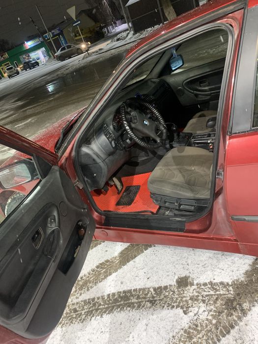 Продам бмв е36 в жорошем состояоии