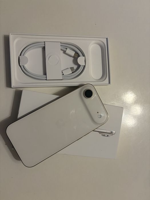 iPhone Air 256 GB Light  Gold В гаранция