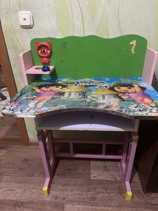 Стол учить уроки