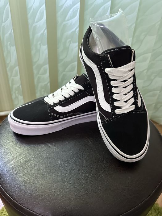 Vand adidasi vans