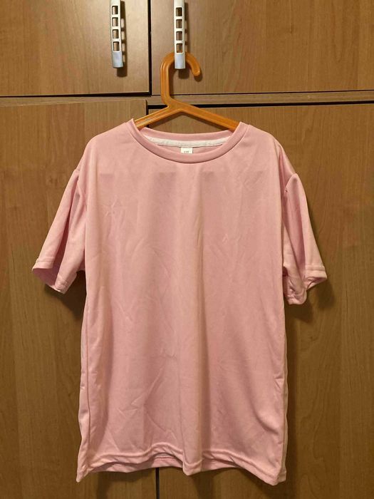 Чисто нова розова тениска унисекс